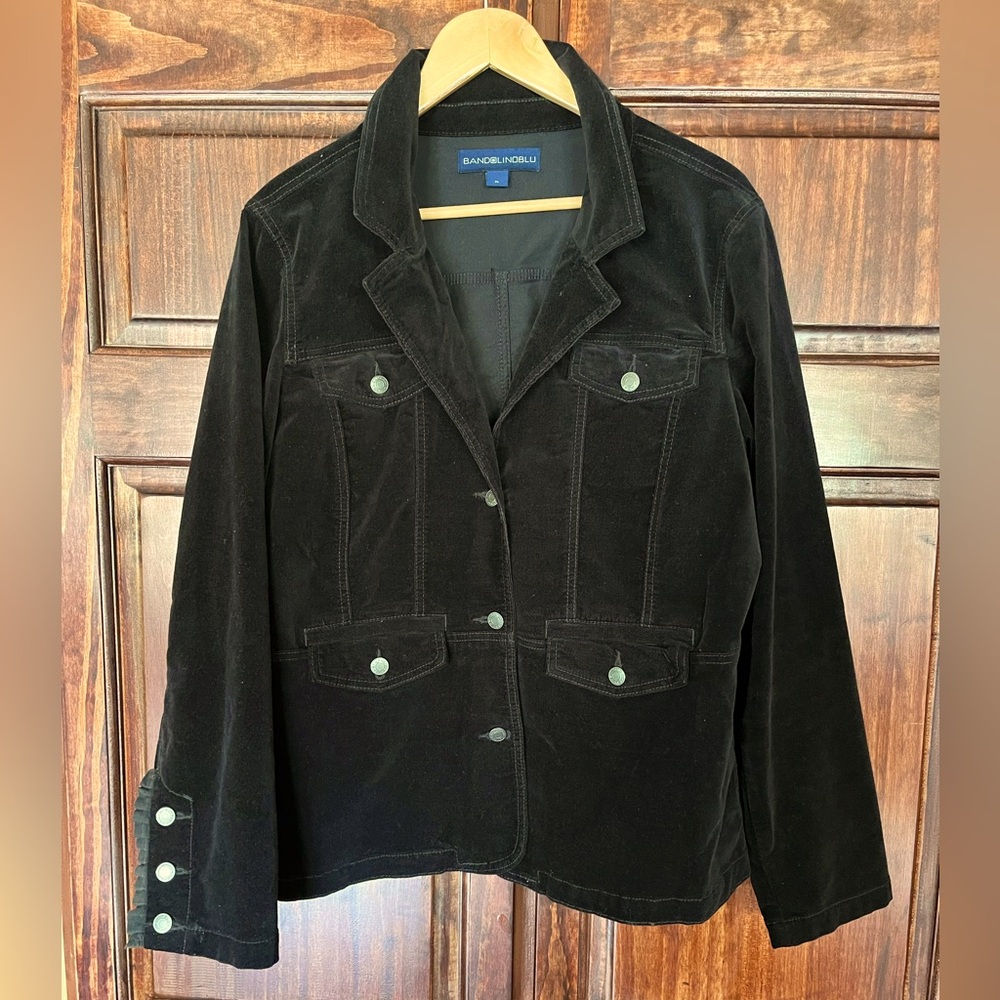Bandolinoblu stretch black velvet jacket